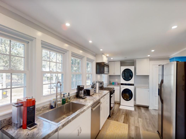 Spacious 9-Bedroom Family Home Near Red river Beach - Perfect for Your Vacation